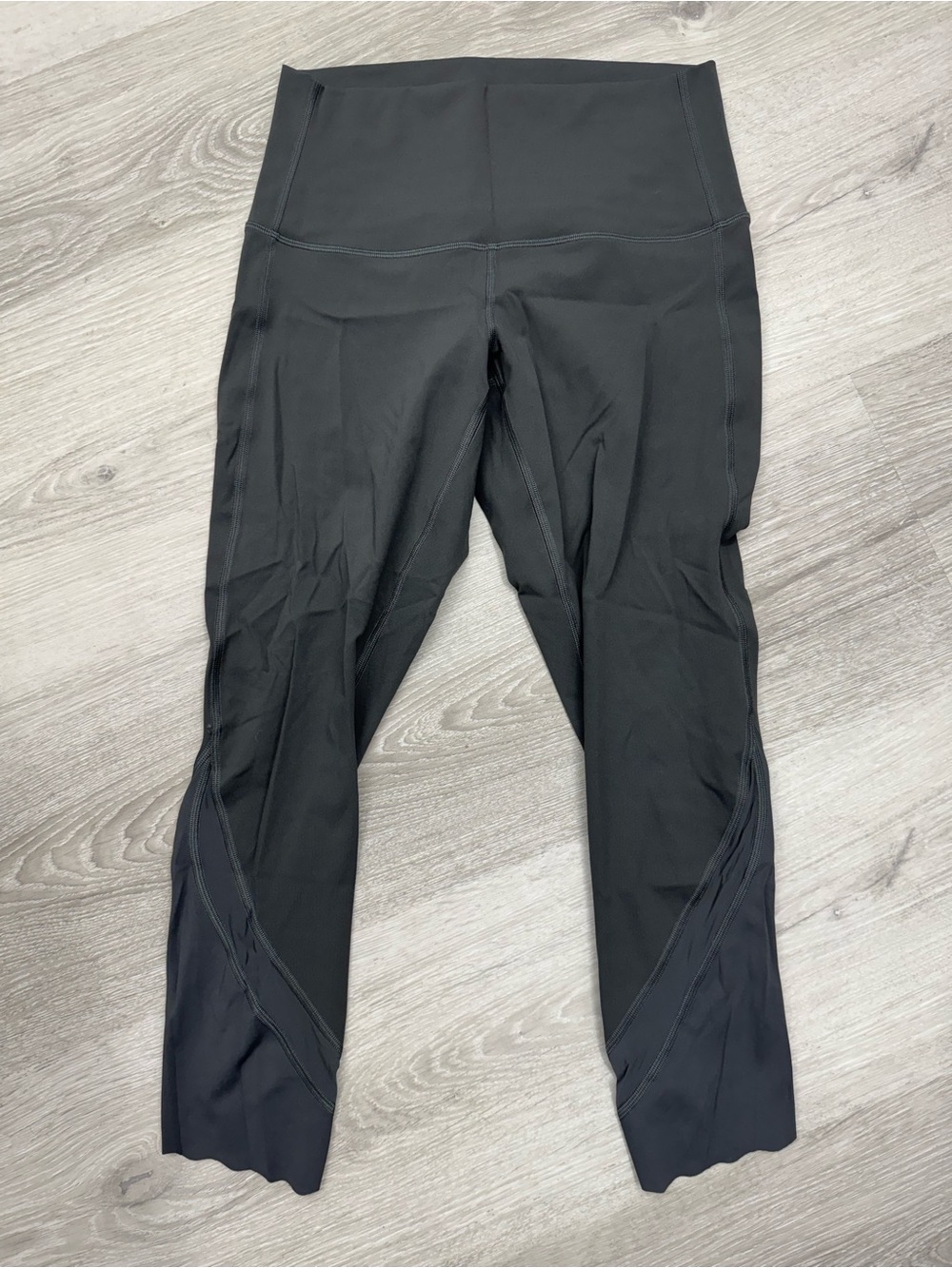 Lululemon Capri Leggings Grey Size 8